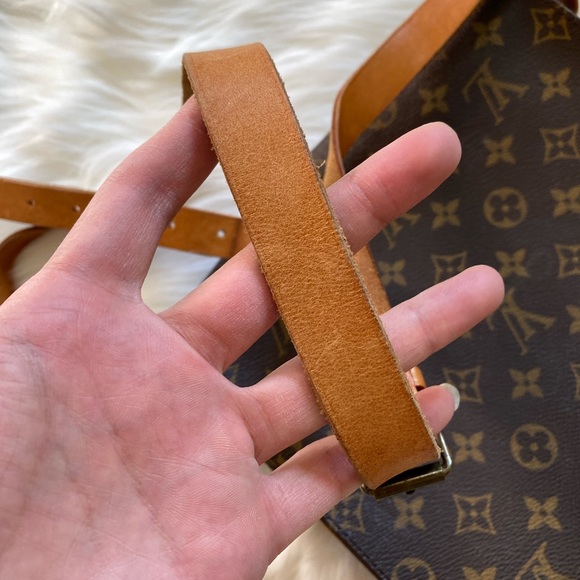 Authentic vintage Louis Vuitton monogram Cartouchiere GM - Picture 9 of 13